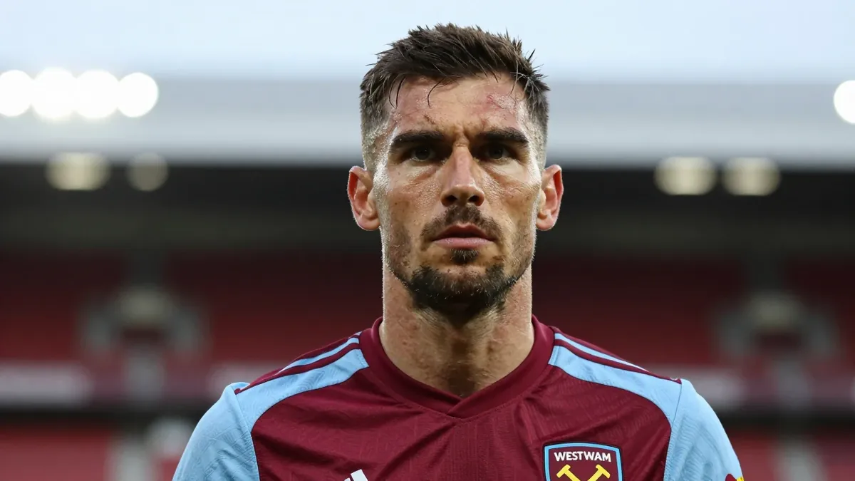 West Ham ready to pay £21m for Rangers defender Fernandez