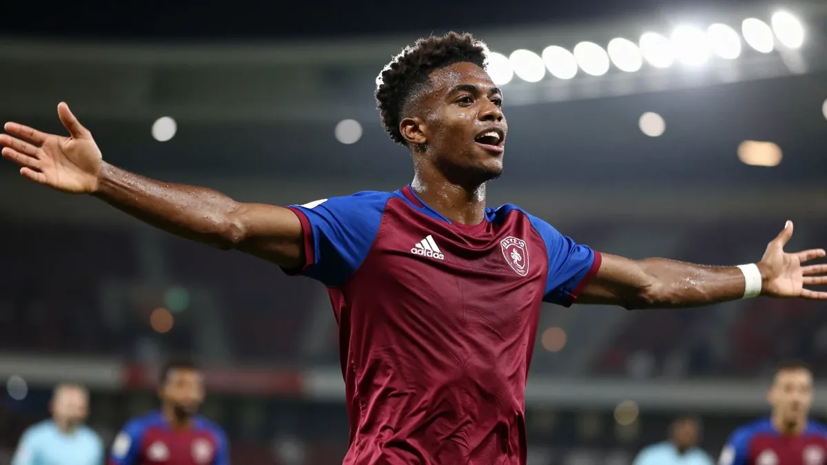 West Ham United reached the Carabao Cup third round with a 4-1 win at Southampton, inspired by a debut double from...